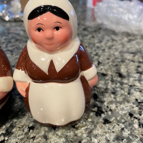 Salt and Pepper Pilgrims - Picture 3 of 5
